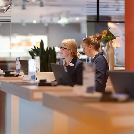 Tulip Arena - 2 Minuten Fussweg Zur Messe 4*