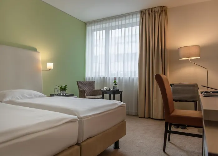 Tulip Arena - 2 Minuten Fussweg Zur Messe 4*