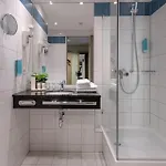 Tulip Arena - 2 Minuten Fussweg Zur Messe Hotel 4*