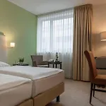 Tulip Arena - 2 Minuten Fussweg Zur Messe 4*