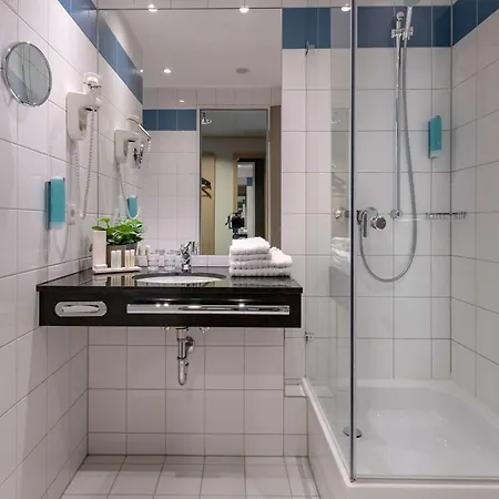 Tulip Arena - 2 Minuten Fussweg Zur Messe Hotel 4*