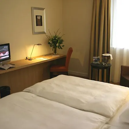 Tulip Arena - 2 Minuten Fussweg Zur Messe 4* Düsseldorf