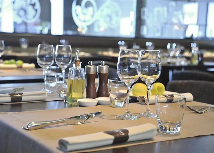 Tulip Arena - 2 Minuten Fußweg Zur Messe 4*